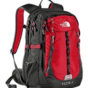 The North Face Surge II - Red Asphalt